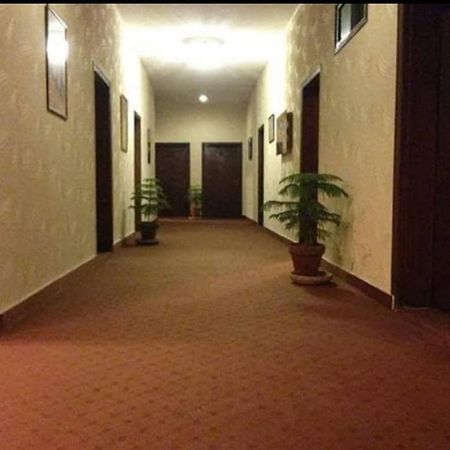 Magnum Hotel Lahore Buitenkant foto